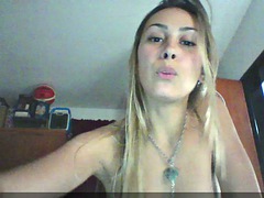 Pendeja trola Argentina shows heads on webcam