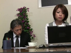 Japanese manager gets used by her coworker
