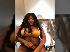 Belle grosse femme bgf, Grosse bite, Gros seins, Noire, Bulgare, Noir ébène, Transsexuelle, Nénés