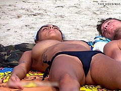 Beachspy bare-breasted teen Comp. 4