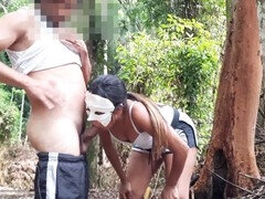 Close call: Public anal sex rendezvous almost ends in a park scandal