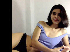 Camgirl BrunaBB brown-haired, web cam flash, smoking, hanging out 120817 1h48m