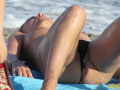 Red-Hot Bare-Chested Inexperienced mummies Hidden Cam Close-up Beach Films