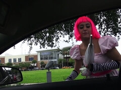 Pink-haired girl with braces finds comfort and good cock in car