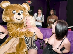 Rubia, Mamada, Morena, Hd, Interracial, Madres para coger, Orgía, Fiesta