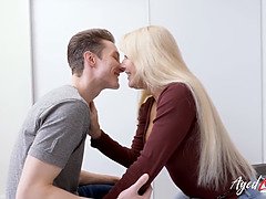 Sucer une bite, Mamie, Hd, Femme au foyer, Embrassement, Mature, Mère que j'aimerais baiser, Collant