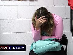 Coulisses, Attrapée, En levrette, Police, Punition, Timide, Adolescente, Uniforme