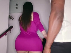 Tussi, Grosser arsch, Grosse titten, Schwarz, Sperma im mund, Spermaladung, Schwarz, Aufs gesicht abspritzen