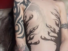 Amateur, Femme dominatrice, Humiliation, Mature, Solo, Jarretelles, Tatouage, Bizarre