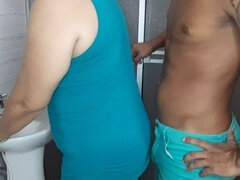 Amatör, Badrum, Fingering, Hemmagjord, Latina, Mamma, Fitta, Suger
