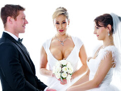 Schlafzimmer, Blasen, Gesichtssitzen, Frau frau mann, Küssen, Lingerie, Flotter dreier, Hochzeit