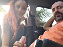Amateur, Voiture, Branlette thaïlandaise, Hard, Masturbation, De plein air, Public, Rousse roux