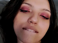 Velké kozy, Brunetka, Latinské, Masturbace, Sólo, Kozičky