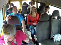 Blondine, Bus, Hundestilling, Dobbelt penetration, Gruppe, Håndjob, Hårdt, Bryster