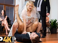 Blondinka, Nevesta, Varanje, Češka, Hd, V javnosti, Dokolenke, Wedding