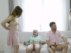 Arsch, Sperma im mund, Süss, Flotter vierer, Absätze, Lecken, Natürlichen titten, Jungendliche (18+)