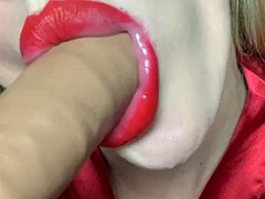 Sucer une bite, Gode, Pénétrer avec le poing, Branlette thaïlandaise, Masturbation, Pov, Solo, Jouets