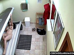 Morena, Tchecoa, Hd, Masturbação, Xoxota, Solário, Solo chão, Voyeur