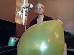 Four Big Soft Balloons Exploded! - Retro - Balloonbanger