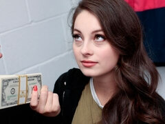 Pik sutte, Brunette, Fanget, Hundestilling, Håndjob, Tatovering, Teenager, Bryster