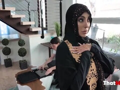 Arabci, Velika rit, Velike joške, Rjavolaska, Busty, Varanje, Fetiš, Milf