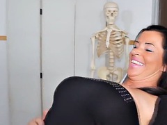 Chica, Verga grande, Tetas grandes, Chino, Alemán, Montar, Afeitado, Madrastra