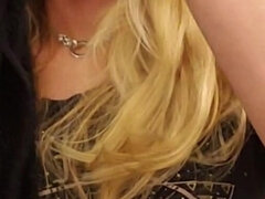 Blondine, Briller, Mor jeg gerne vil kneppe, Solo