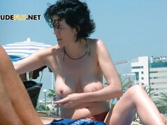 Playa, Tetas grandes, Hembra, Hd, Madres para coger, Desnudo, Nudista, Público