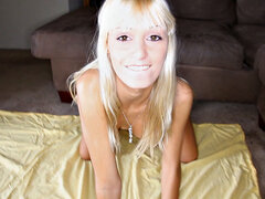 Store bryster, Langt ned i halsen, Pik, Pov, Fisse, Spansk, Teenager, Snugkigger