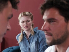 Grosser arsch, Grosse titten, Bisexuell, Doppelpenetration, Aufs gesicht abspritzen, Muschi, Jungendliche (18+), Titten