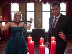 Blonde, Sucer une bite, Bondage, Pieds, Femelle, Humiliation, Embrassement, Gicler