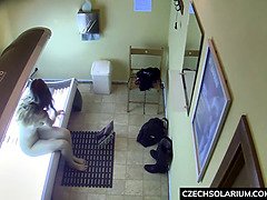 Amatör, Brunett, Tjeckisk, Onani, Rakad, Solarium, Solo, Voyeur