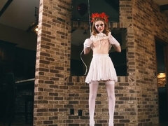 Pennywise suit is the best for girl to tempt stepbro