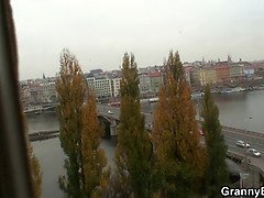 Pik sutte, Brunette, Ældre lækkre kvinde, Langt ned i halsen, Onani, Ældre kvinde, Mor, Realitet