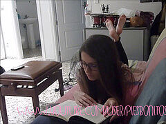 brown-haired latina flashes you her soles Feet 3 (the POSE)