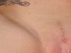 18 jahre, Grosse titten, Lesbisch, Lingerie, Maschinenfick, Orgasmus, Rotschopf, Jungendliche (18+)