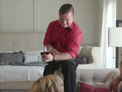 Blond, Pikk, Ansiktssperm, Milf, Squirting