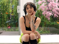 18, 큰 음경, 오랄섹스, 흑갈색 머리, 도기스타일, 짧은 머리, 청소년, 젖가슴