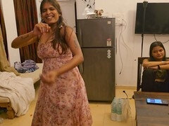 18 ans, Cul à la bouche, Tante, Sucer une bite, Collège université, Indienne, Léchez, Chatte