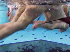 Chica, Erótico, Europeo, Piscina, Público, Ruso, Tetas, Bajo el agua