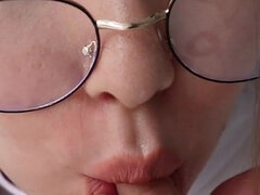18 ans, Amateur, Mignonne, Lunettes, Nylon, Petite femme, Solo, Adolescente