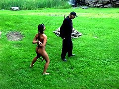 Bdsm, Krásky, Kuřba, Brunetka, Hd, Orgazmus, Vonku, Otrok
