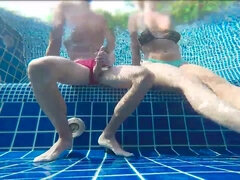 Amatoriale, Bionda, All'aperto, Piscina   biliardo, Pubblico, Sorella, Puttana, Costume da bagno