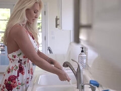 Alexa Malone shows off her body to get that dick
