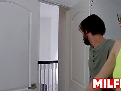 Culo grosso, Tette grandi, Pompino, Beccata, Mamma che vorrei scoparmi, Tette naturali, Realtà, Matrigna