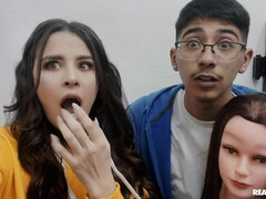 Culo grosso, Grande cazzo, Tette grandi, Pompino, Da dietro, Ragazza, Terzetto, Toilette