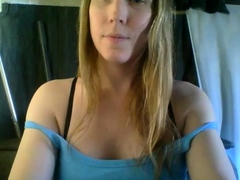 Hot amateur webcam teen masturbates for their fans