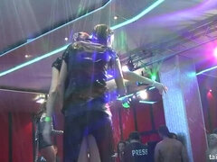 Vestidas, Bailar, Interracial, Lesbiana, Orgía, Satén, Intercambio de parejas, Mojado