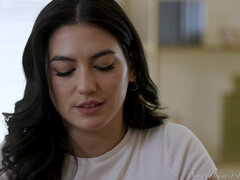 Velike joške, Hardcore, Poljubljanje, Naravne joške, Piercing, Pornozvezde, Muco, Strapon