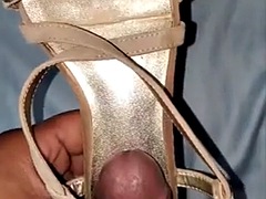 Mechanic Plays With Sparkly Heels Found In Customers Car